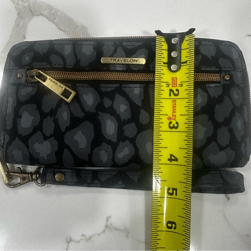Travelon Anti-Theft RFID Blocking Leopard Print Wristlet Wallet - Gray/Black - Picture 4 of 7